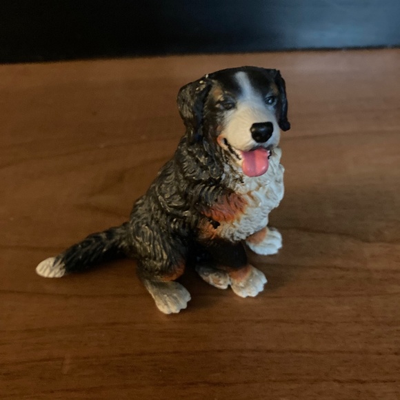 Schleich Bernese Mountain Dog Figurine Toy, Vintage, NWT, Homeschooling Learning - Picture 1 of 6